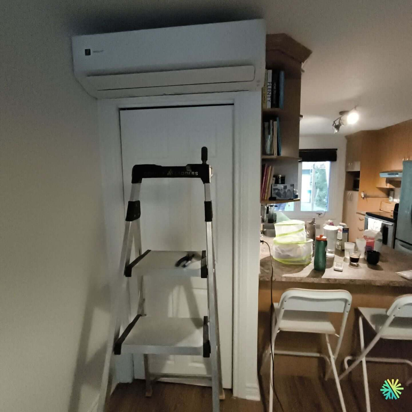 Réparation d’une thermopompe murale Sharp à Côte Saint-Luc