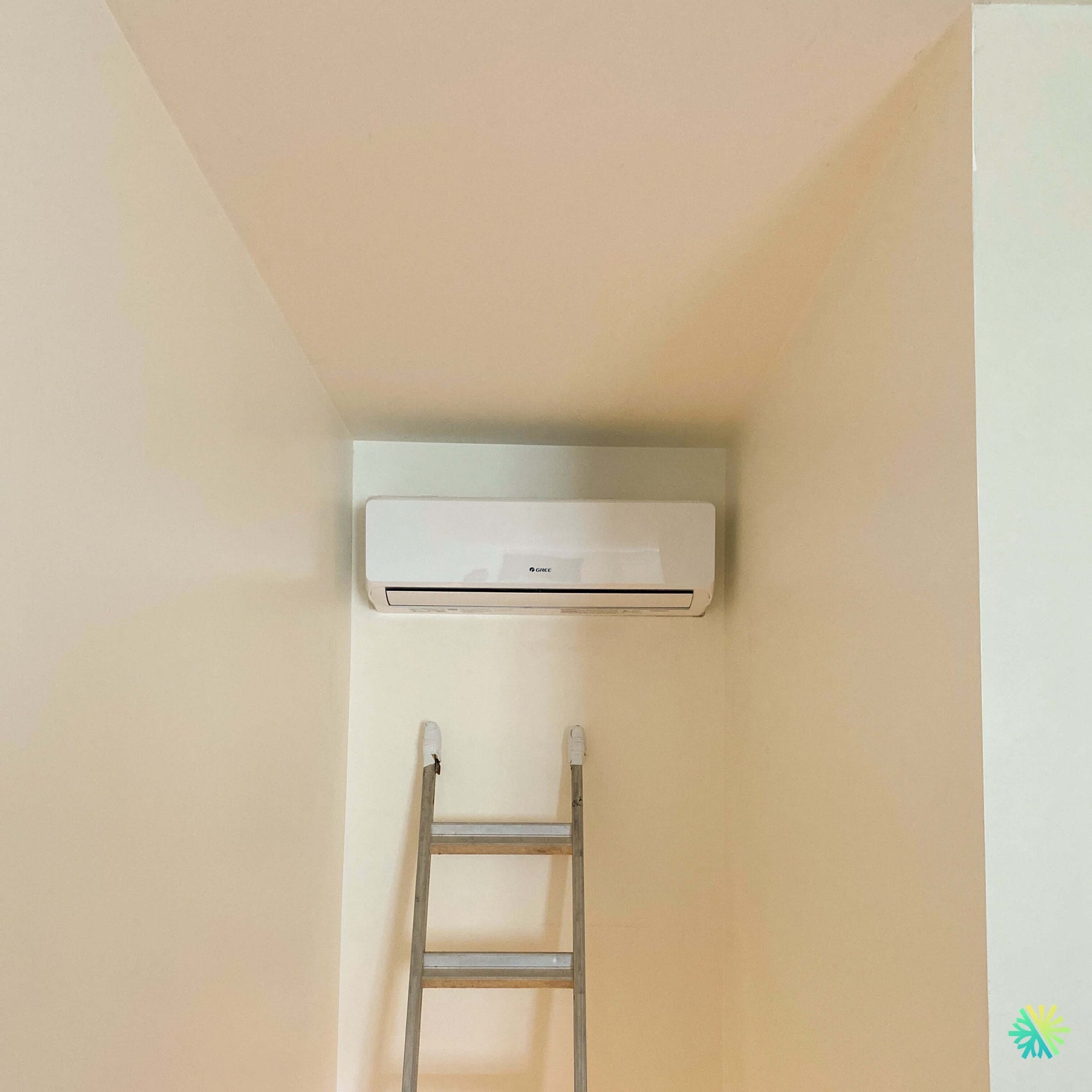 Installation d’une thermopompe Quad-Zone GREE FREE MATCH R32 à Villeray–Saint-Michel–Parc-Extension, Montréal : confort discret, quatre zones indépendantes et intégration soignée