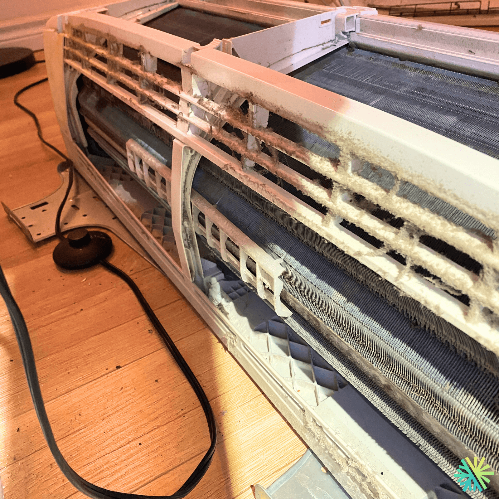 Nettoyage en profondeur d’une thermopompe murale Fujitsu à Rosemont–La Petite-Patrie (Montréal)