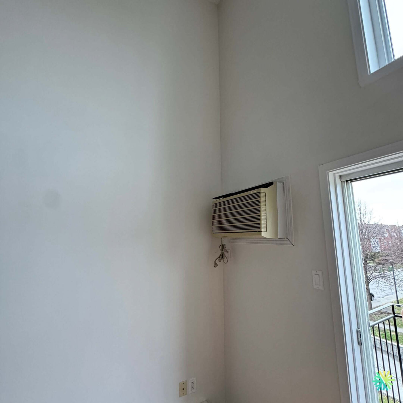 Remplacement d’un ancien climatiseur mural à Sainte-Dorothée, Laval