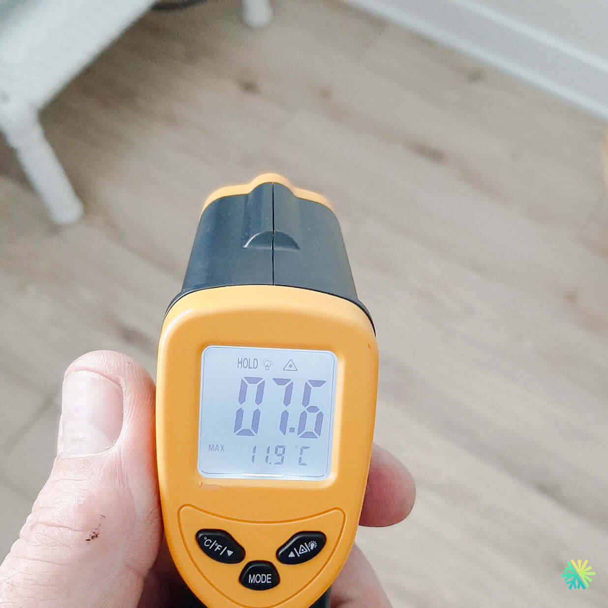 Thermopompe murale : comment elle a transformé un sous-sol glacé en espace de vie confortable (témoignage client)