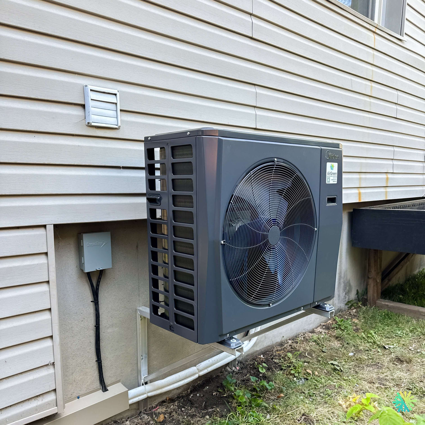 Installation d’une thermopompe centrale MIDEA EVOX G3 2.5 tonnes à Sainte-Julie : une solution CVAC performante, discrète et adaptée aux maisons de la Rive Sud