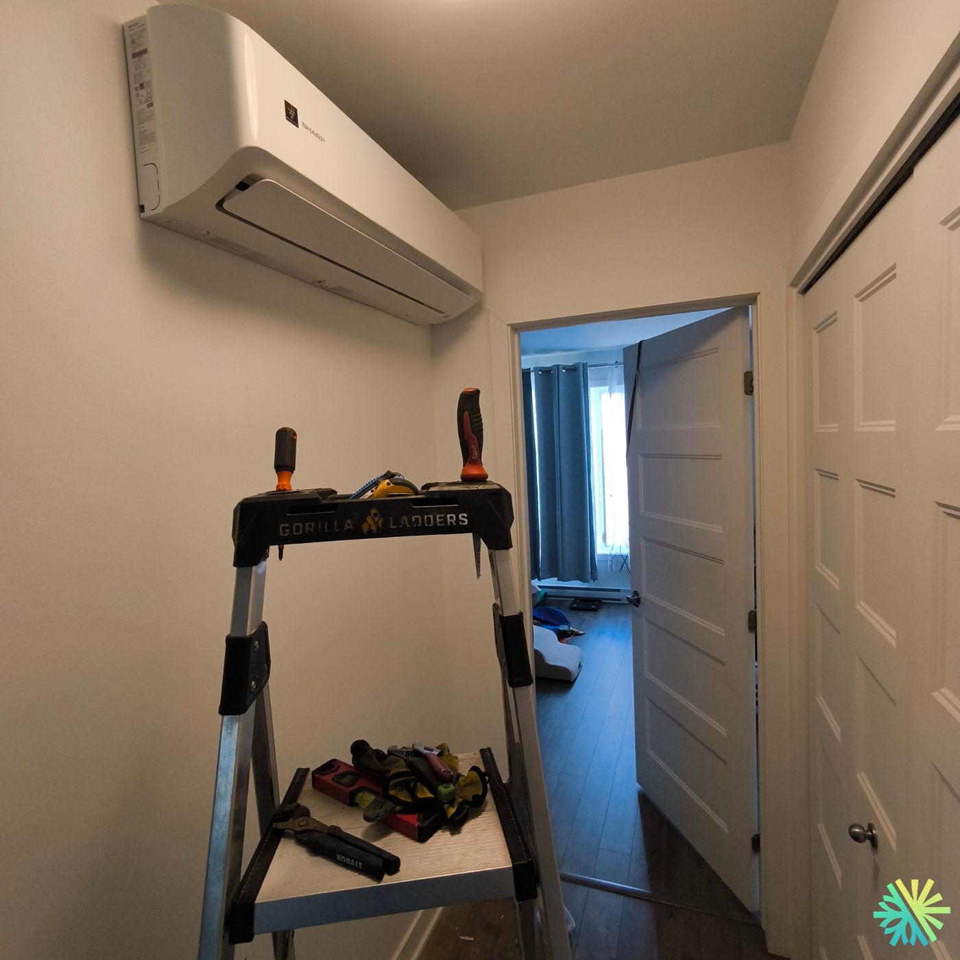 Réparation d’une thermopompe murale Sharp à Ville-Marie (Montréal) : retour rapide au confort, sans compromis