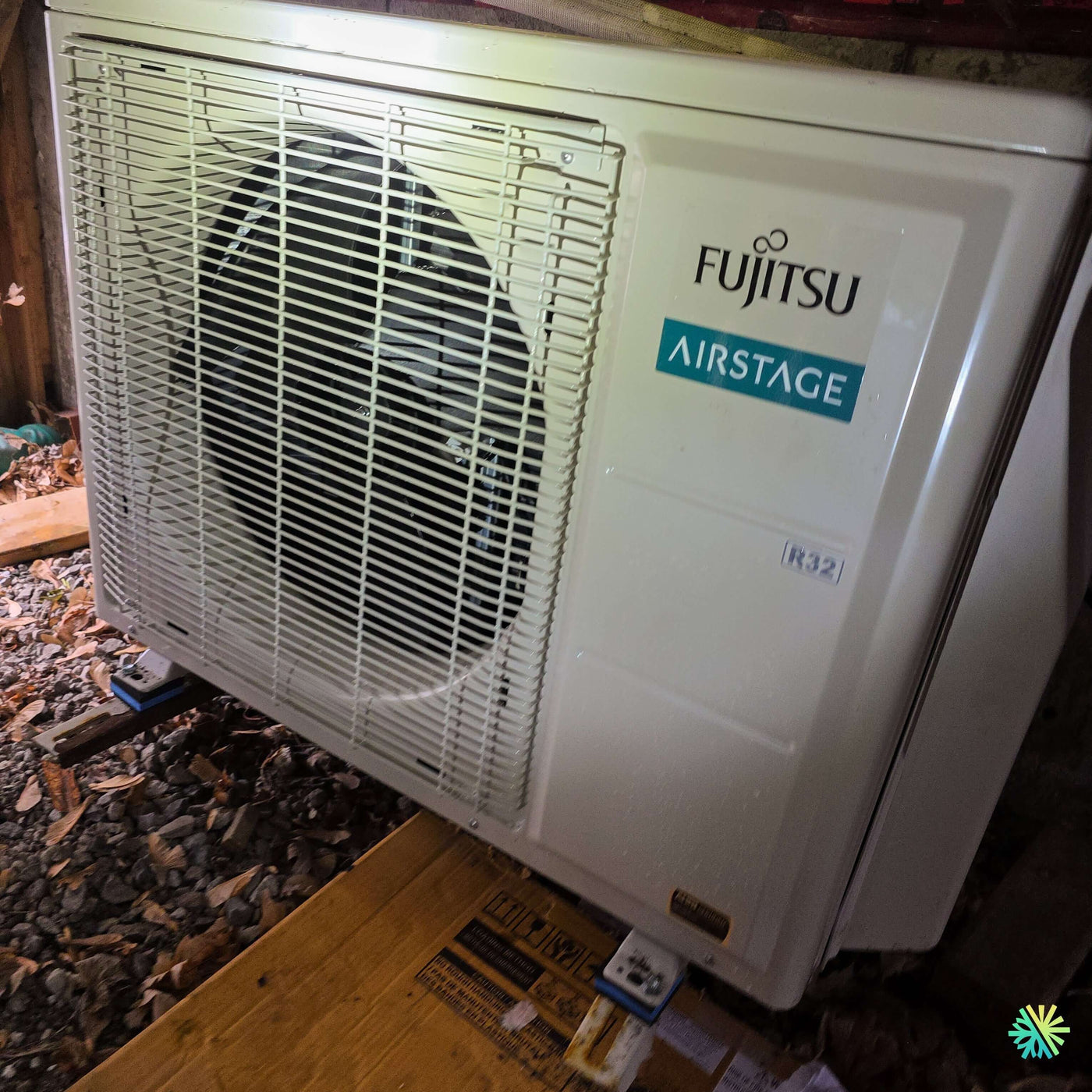 Installation d’une thermopompe murale FUJITSU ORION XLTH 18 000 BTU à Îles-Laval : une solution Mini Split R-32 pensée pour le confort quatre saisons