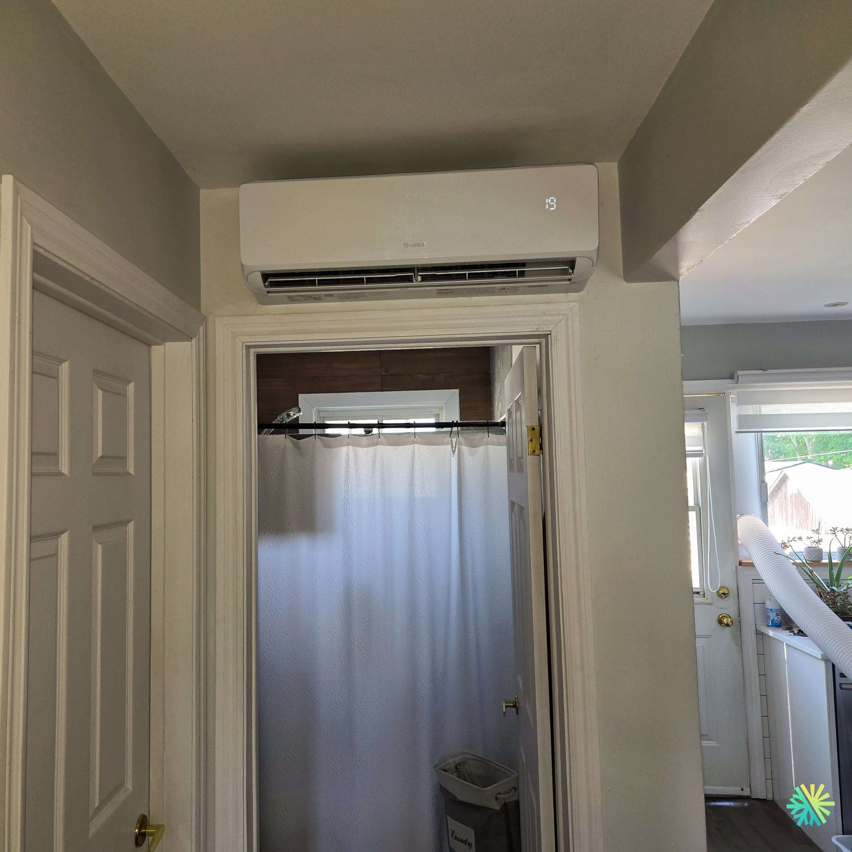 Installation d’une thermopompe murale GREE LIVO R32 — Climatiseur Mini Split à Île-Bizard–Sainte-Geneviève, Montréal