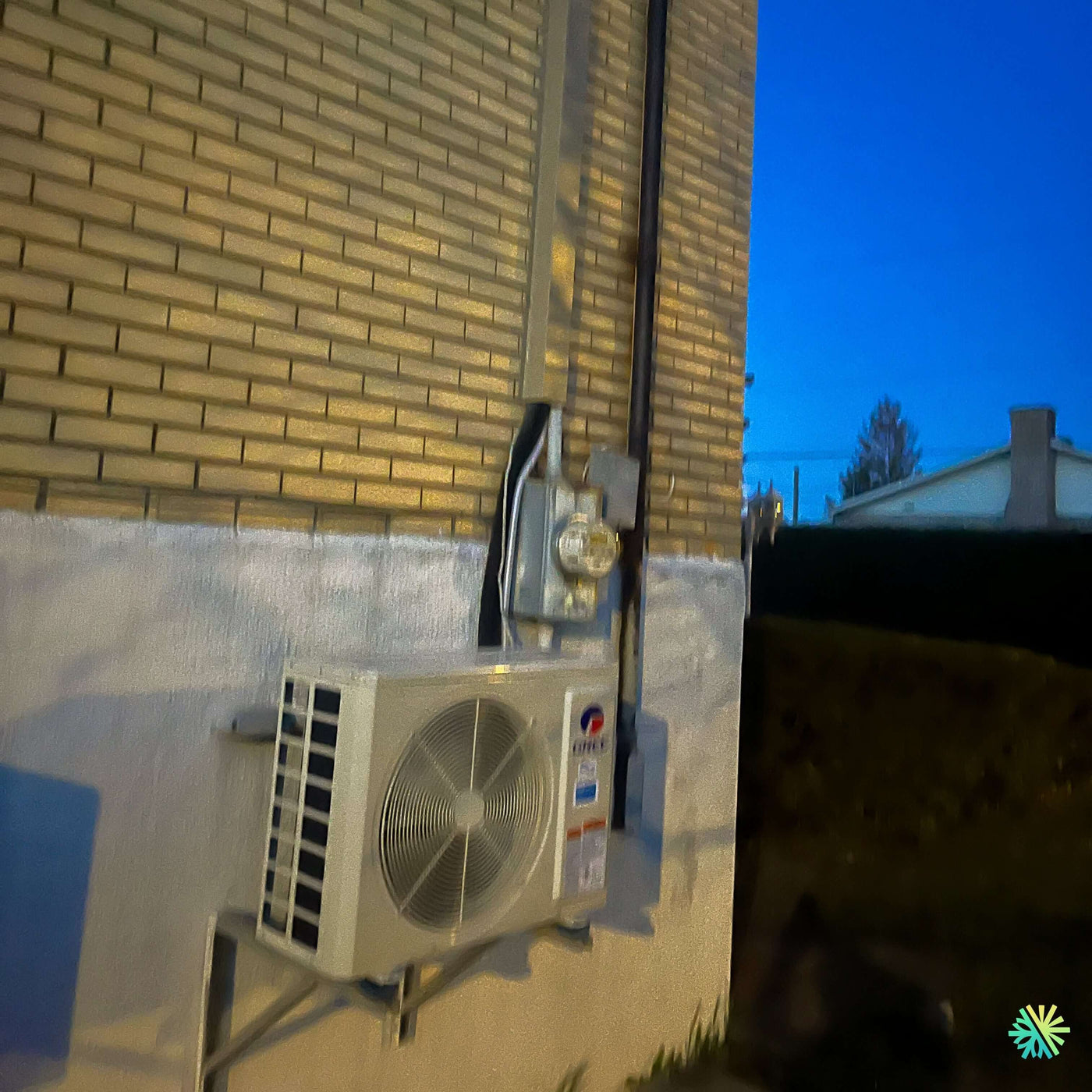 Installation d’une thermopompe murale GREE CHARMO R32 Mini Split à Laval : un projet compact, propre et pensé pour le confort résidentiel