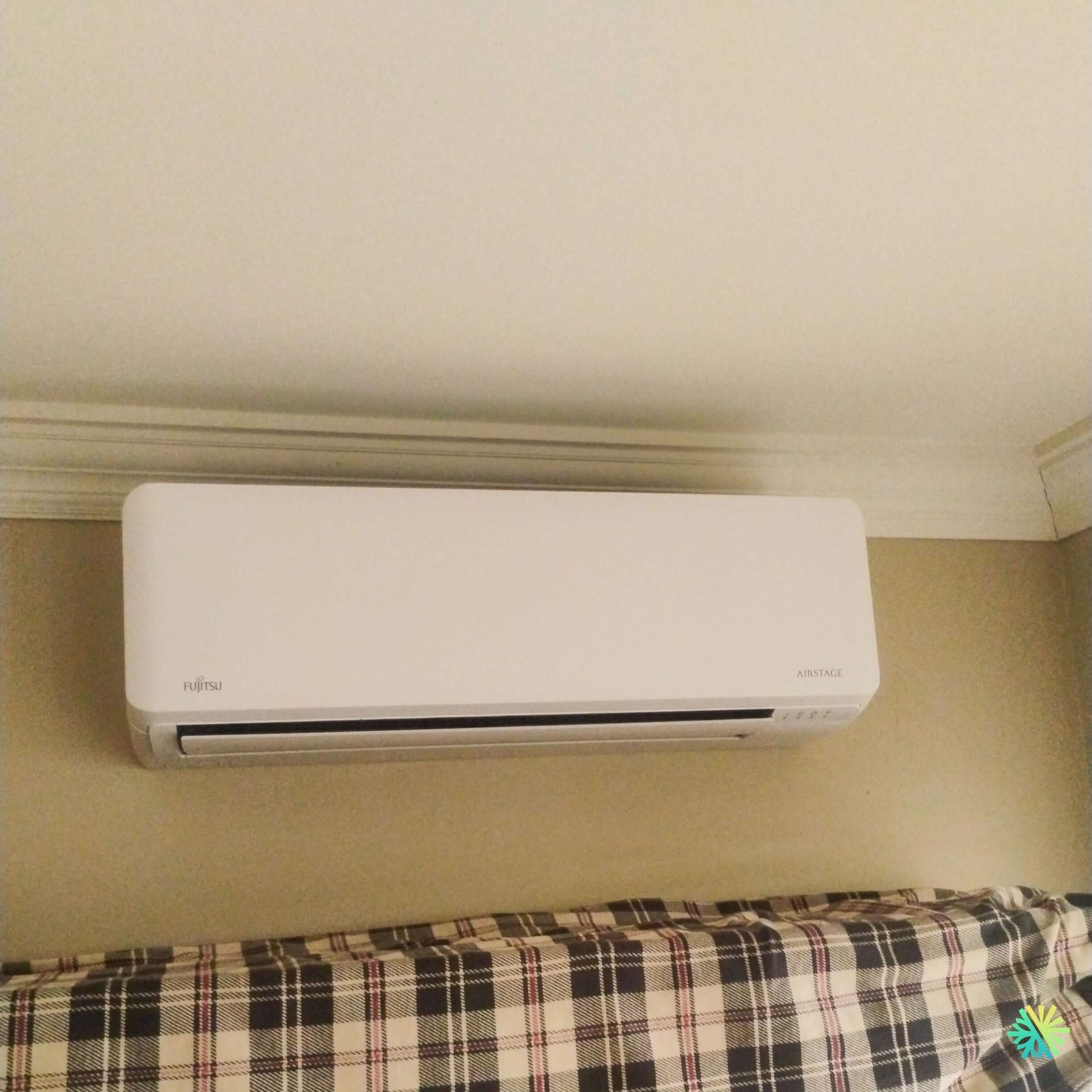 Installation d’une thermopompe murale FUJITSU AIRSTAGE Orion XLTH 24 000 BTU à Rivière-des-Prairies–Pointe-aux-Trembles, Montréal