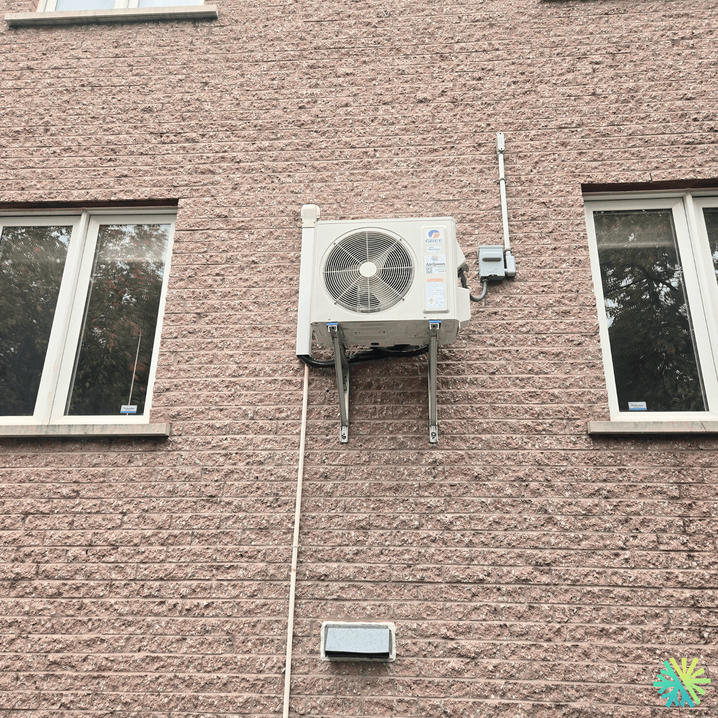 Installation d’une thermopompe murale Gree Charmo à Rosemont–La Petite-Patrie