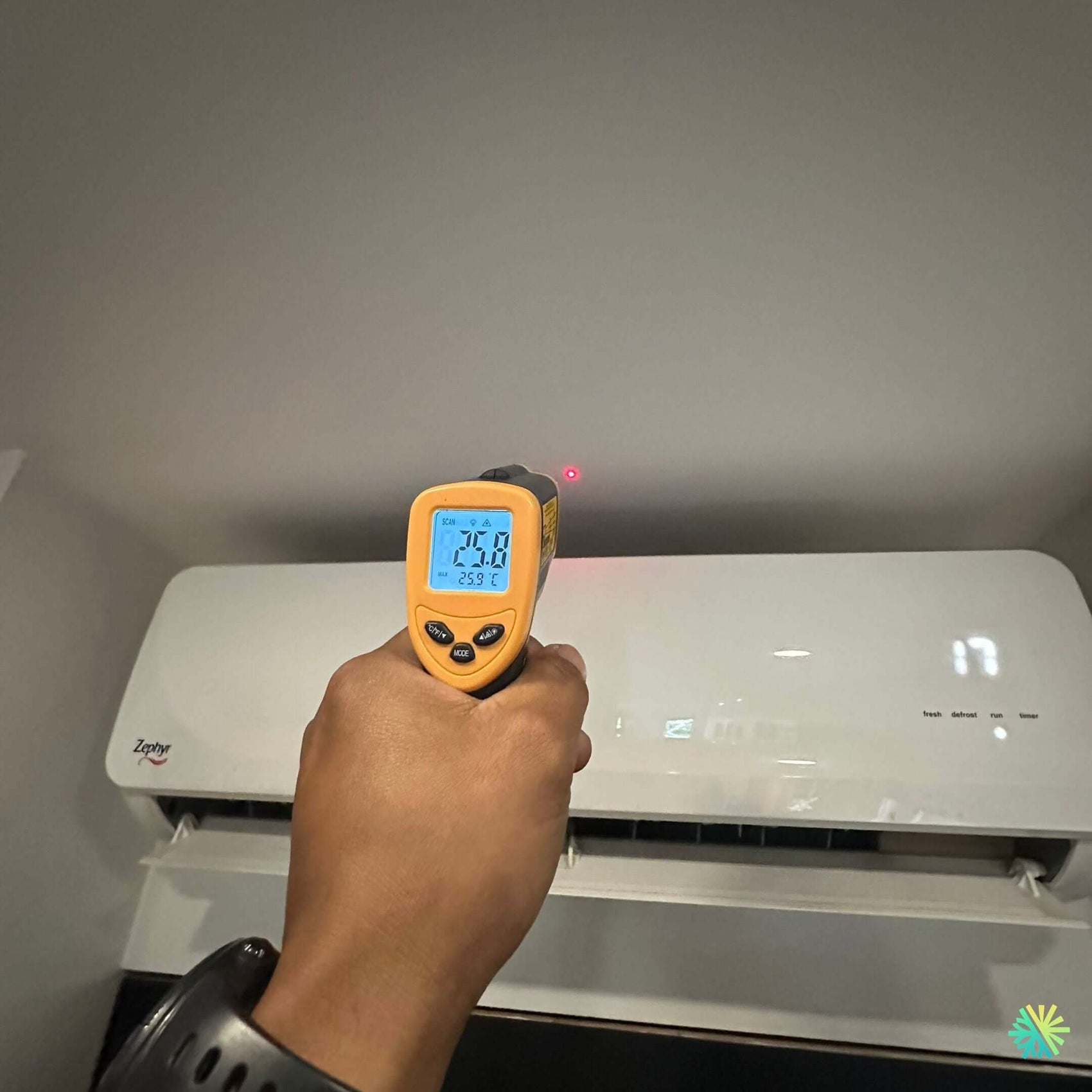 Réparation d’un climatiseur mural Zephyr à Côte-des-Neiges