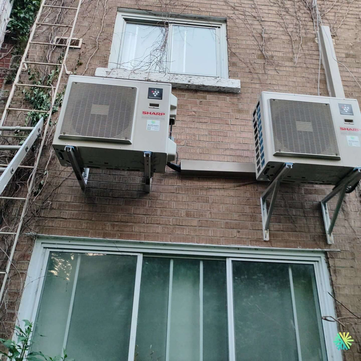 Installation d’une Sharp ZU1 thermopompe murale à Plateau-Mont-Royal (Montréal)