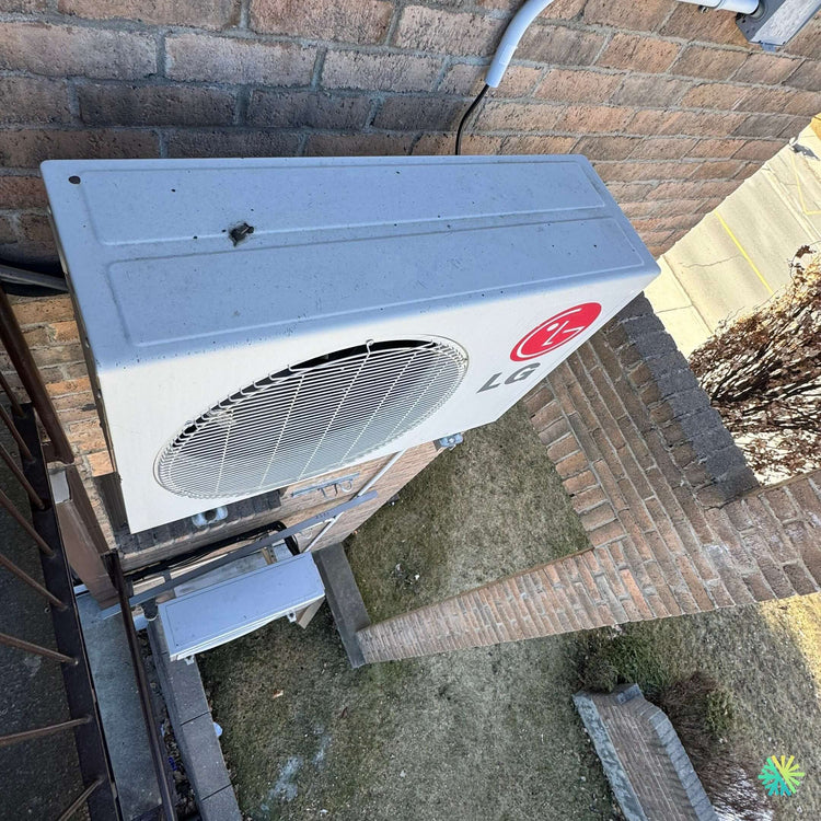 Réparation d’une thermopompe murale LG à Sainte-Thérèse