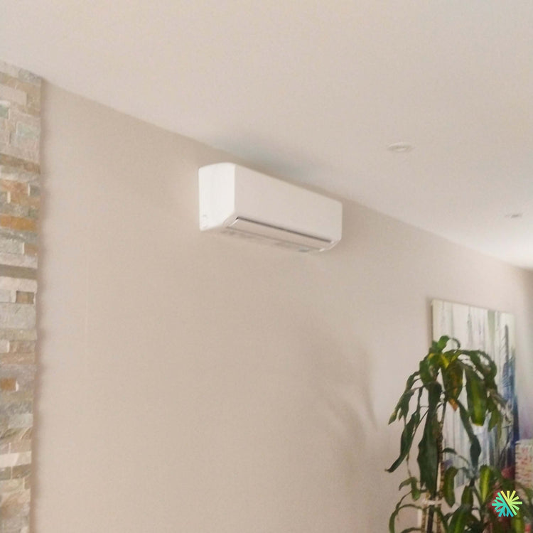 Installation d’une thermopompe GREE FREE MATCH R32 5-Zone avec 5 têtes murales à Saint-Eustache