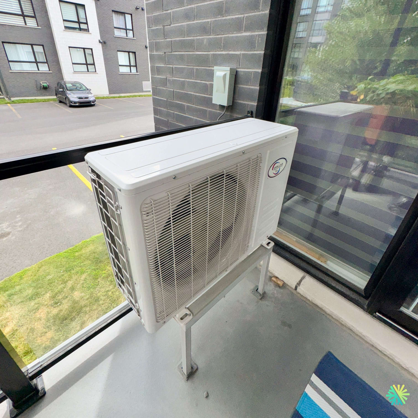 Réparation d’une Thermopompe murale SMALLAIR à Kirkland