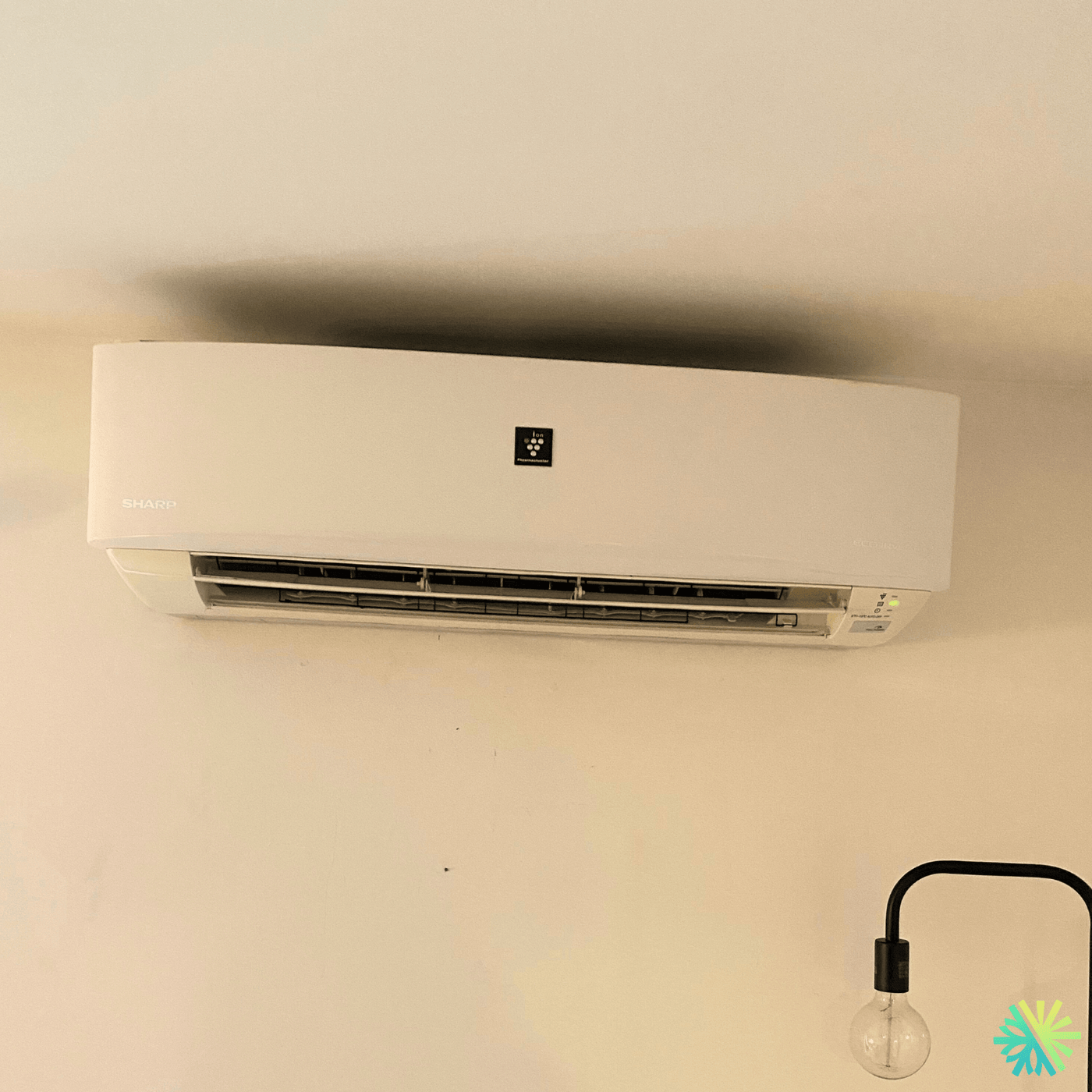 Installation d’une thermopompe murale Sharp à Ville-Marie (Montréal)