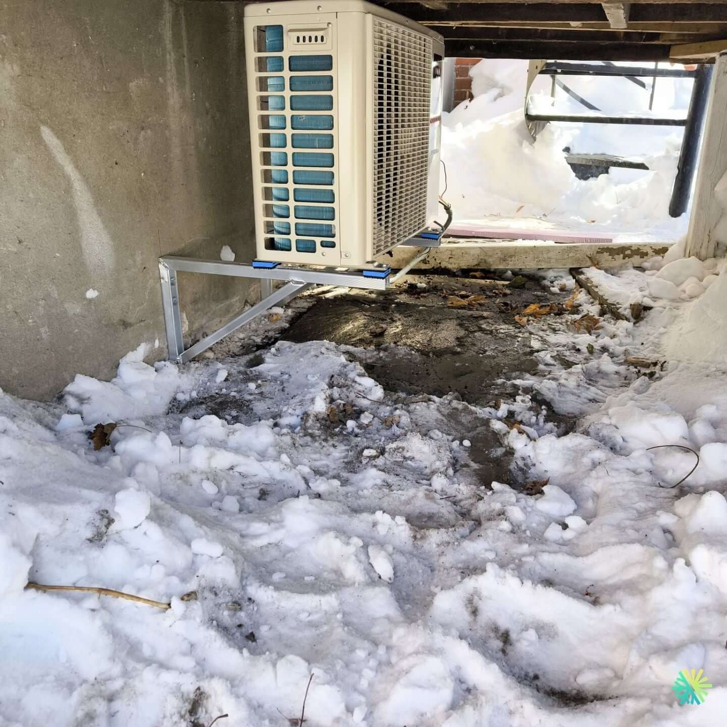 Installation d’une thermopompe murale Midea à Sainte-Julie