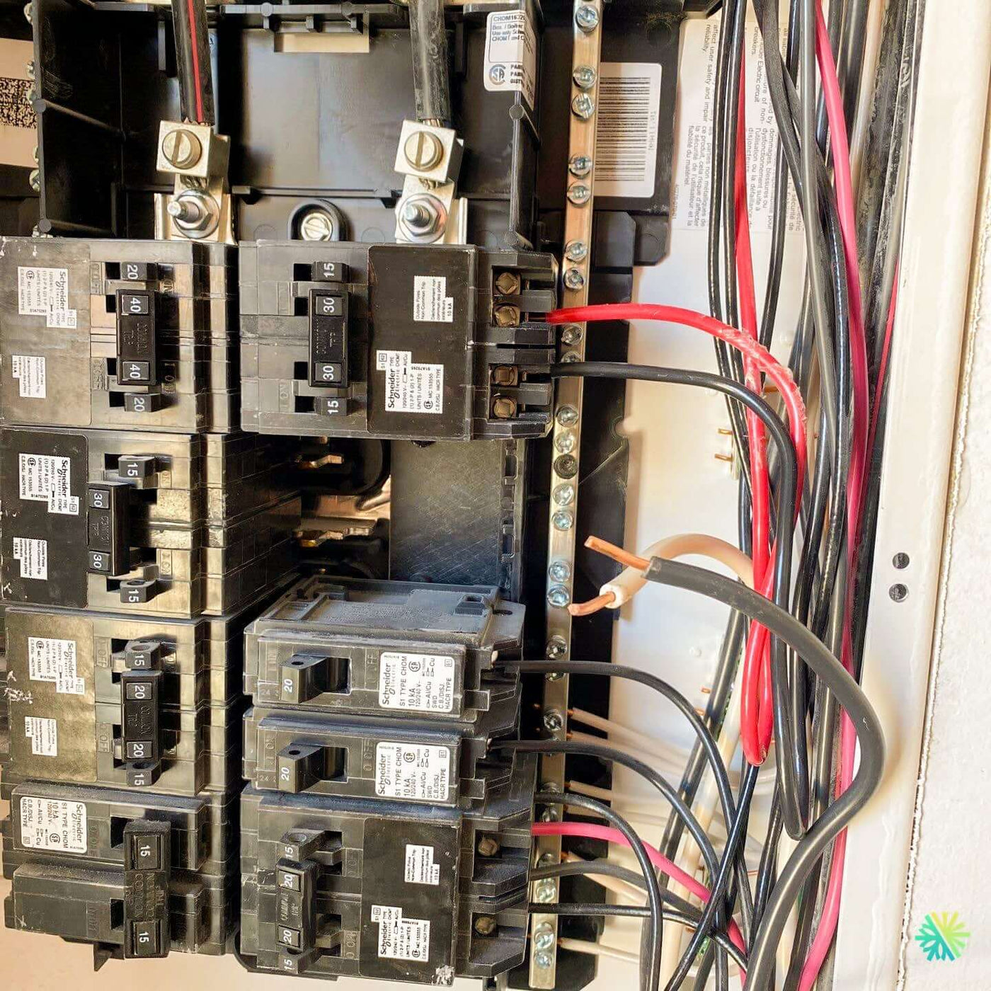 Les 4 pièges d’une installation électrique ratée de climatiseur mural à Laval (évitez-les absolument !)