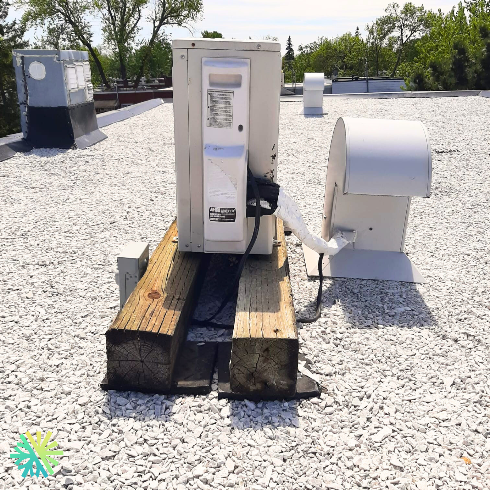 Climatisation en copropriété à Montréal : règles, droits et astuces pour un été au frais sans conflit