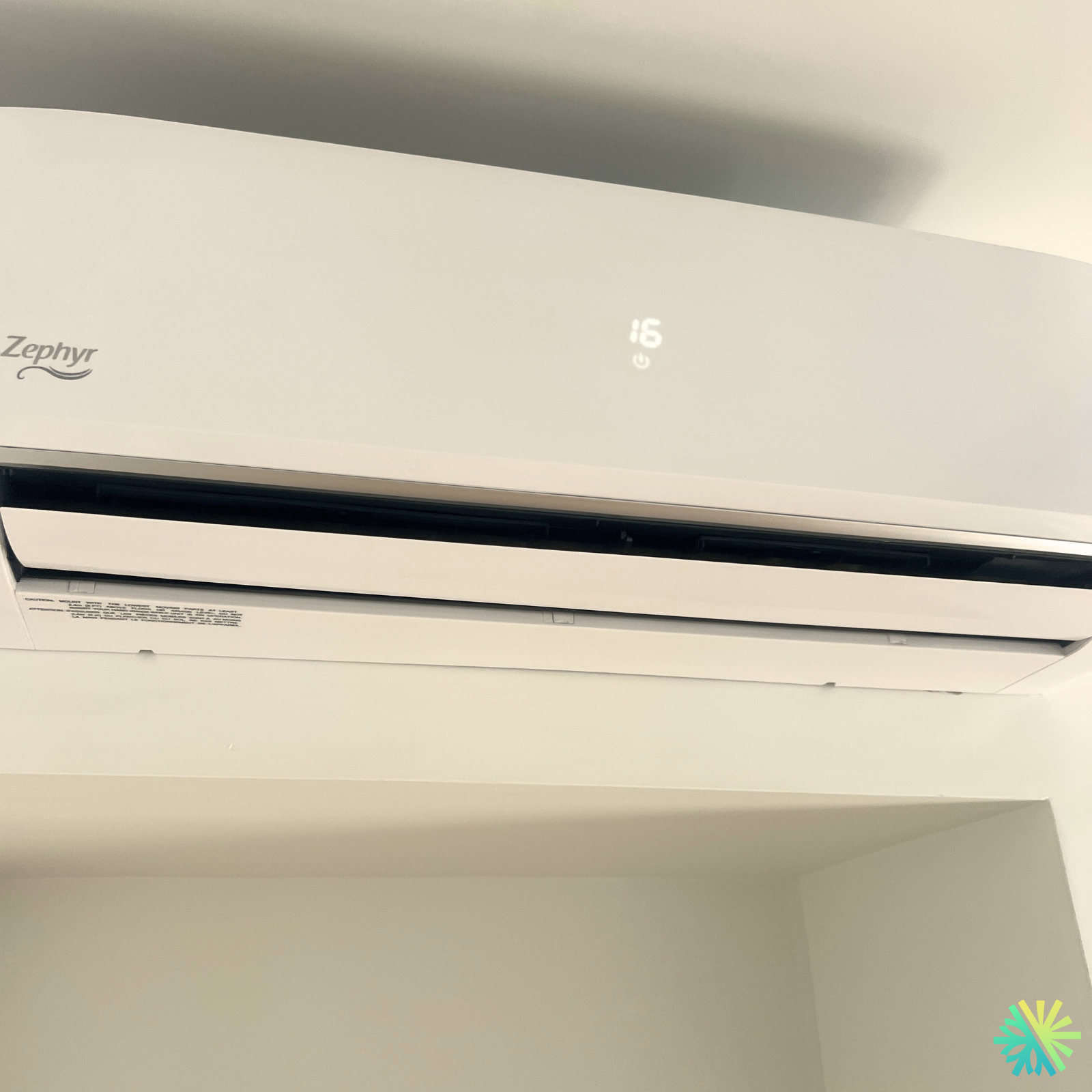 Réparation d’une thermopompe murale Zephyr à Ville-Marie (Montréal) : performance retrouvée, confort stabilisé