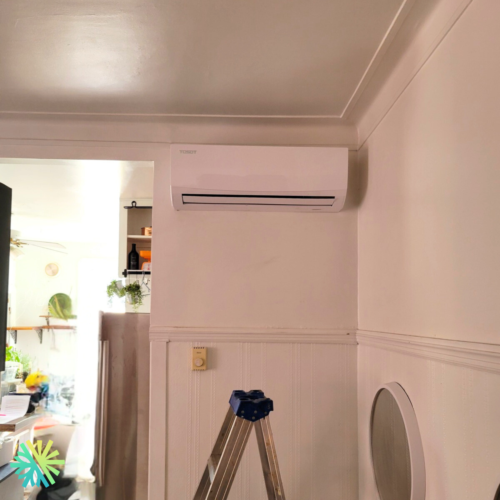 Installation d'une thermopompe murale Tosot LomoPlus UltraHeat à Bois-des-Filions