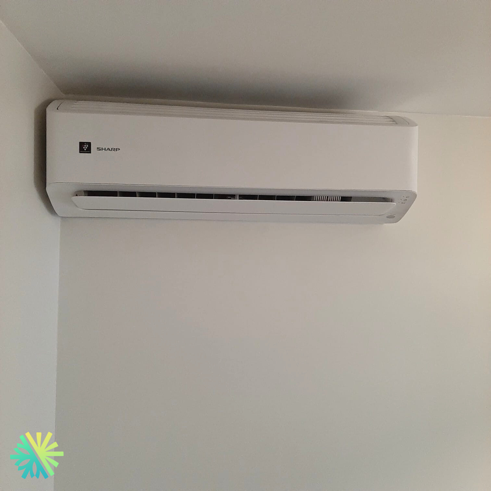 Installation d’une thermopompe double zone SHARP BU à Montréal-Nord