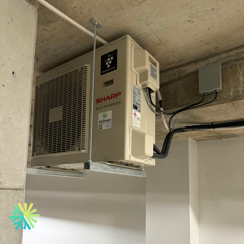 Installation d’une thermopompe murale SHARP ZU1 24 000 BTU à Ville-Marie