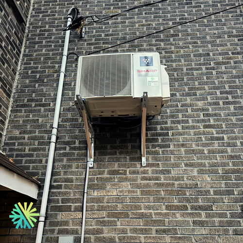 Installation d’une thermopompe murale SHARP ZU1 à Montréal-Est