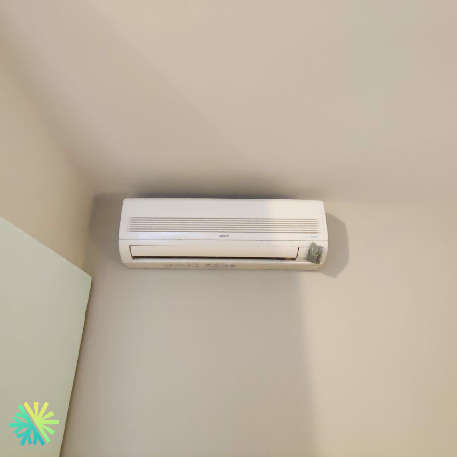 Réparation experte d’une thermopompe murale Sanyo à Outremont