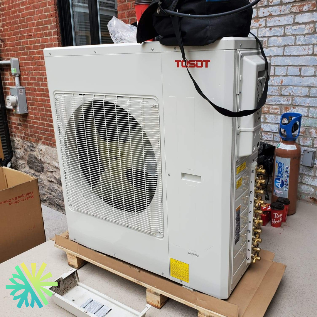 Installation d'une Thermopompe DoubleZone Tosot LomoPlus UltraHeat à Westmount, Montréal