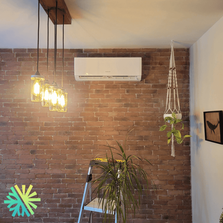 Installation d’une thermopompe murale Windair dans un condo à Rosemont–La Petite-Patrie