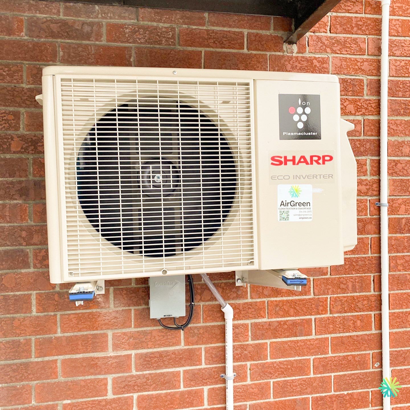 Dépannage rapide d’une thermopompe murale Sharp à Ville Mont-Royal : AirGreen à la rescousse