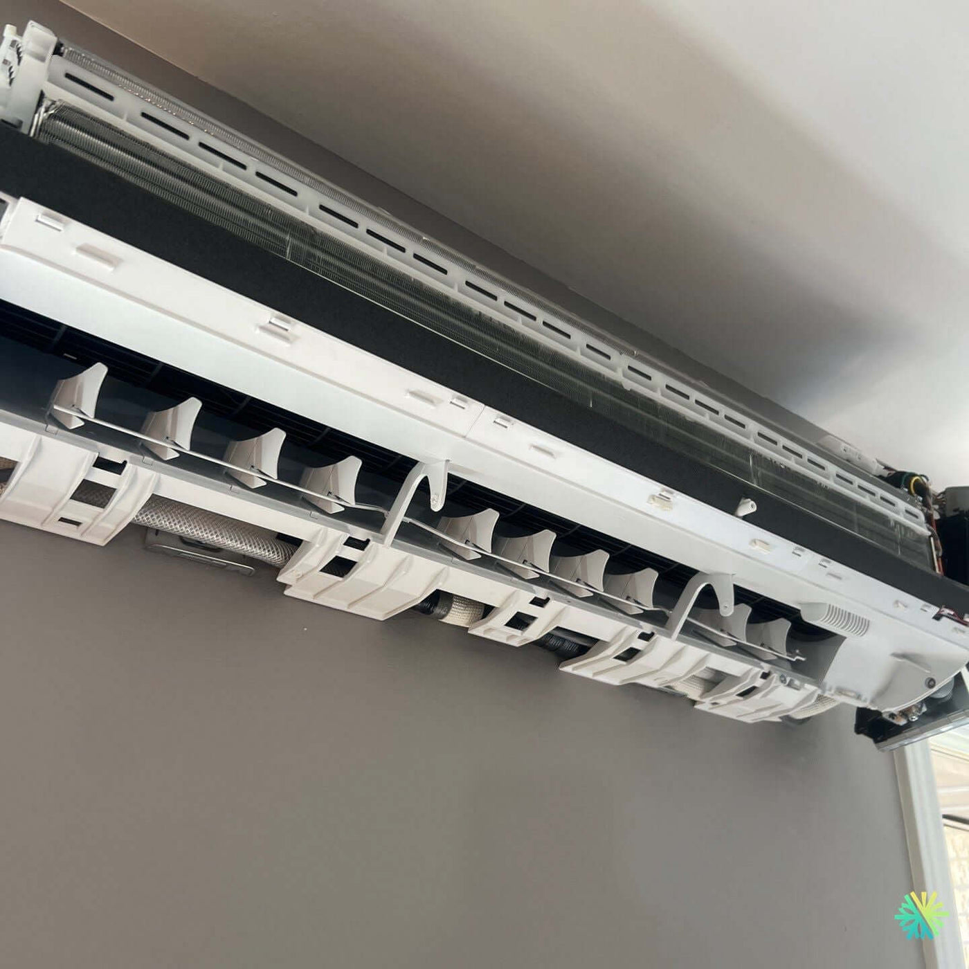 Réparation d’une thermopompe murale Gree à Boisbriand