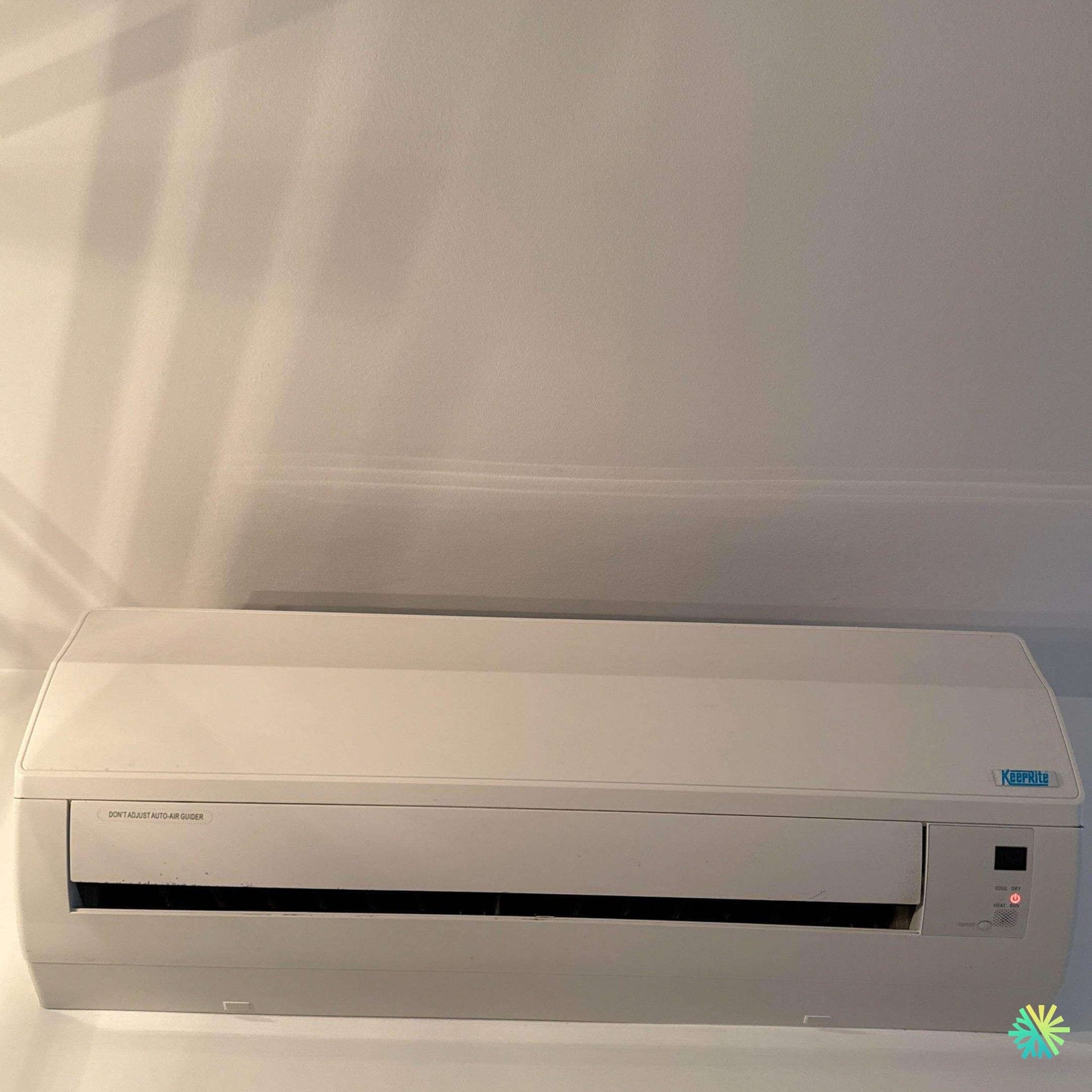 Installation d’une KeepRite thermopompe murale à Saint-Laurent