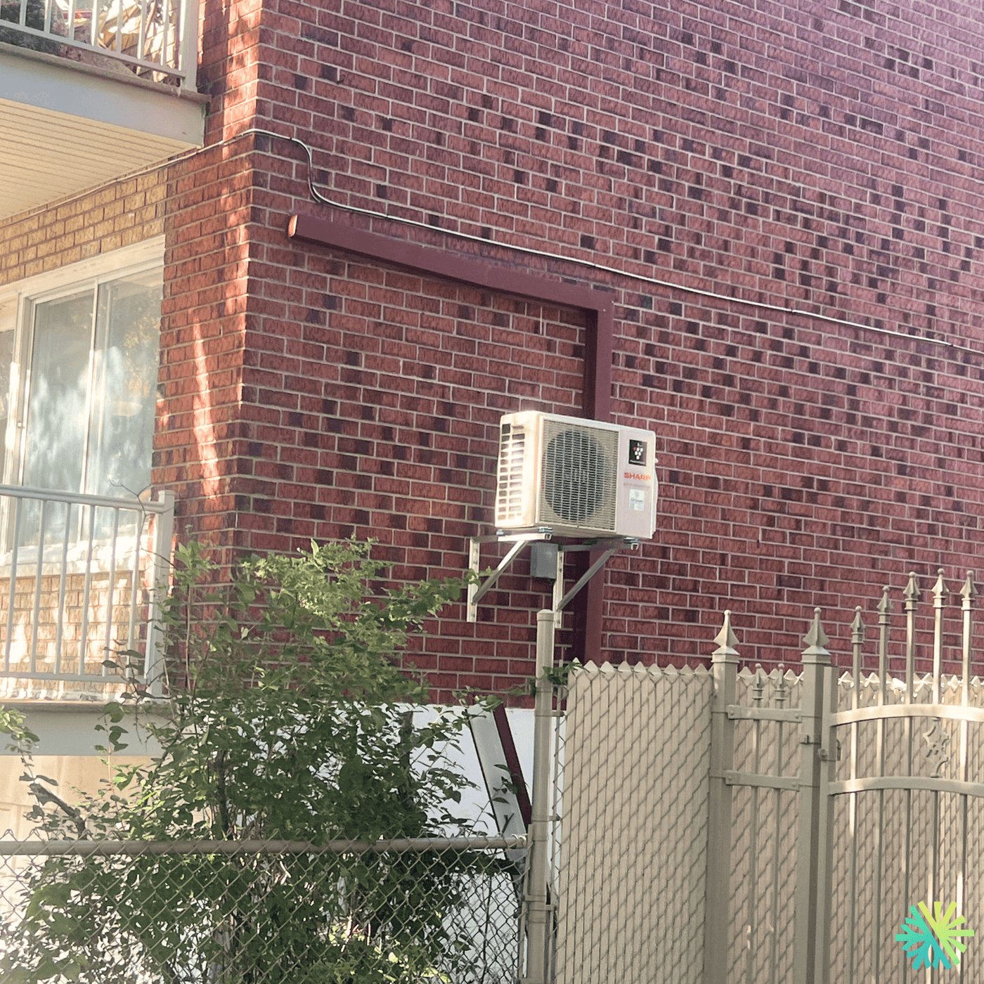 Installation d’une thermopompe murale Sharp à Rosemont–La Petite-Patrie