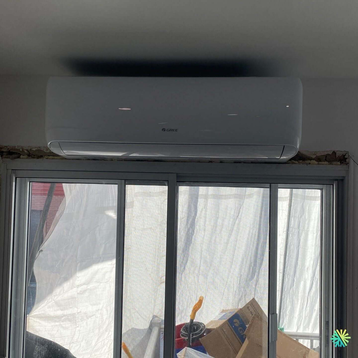 Installation d’une Gree Vireo R32 thermopompe murale à Rosemont–La Petite-Patrie