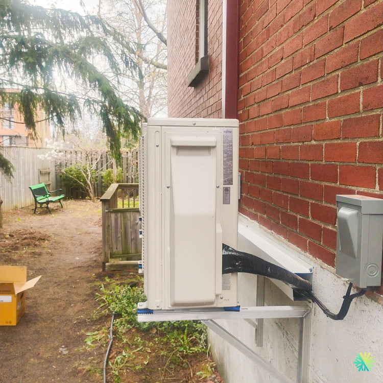 Installation d’une thermopompe murale Fujitsu AIRSTAGE Altair 500 à Calixa-Lavallée en Montérégie