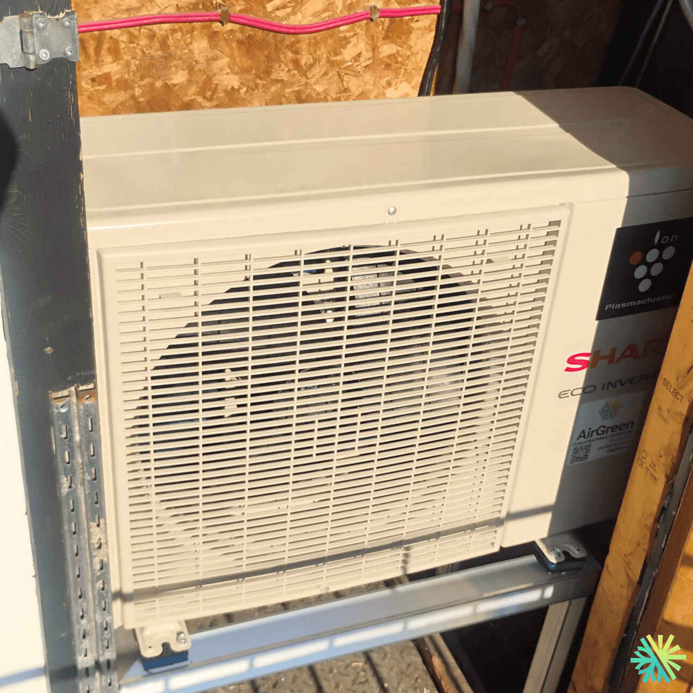 Installation d’une thermopompe Sharp en local technique à Ville-Marie