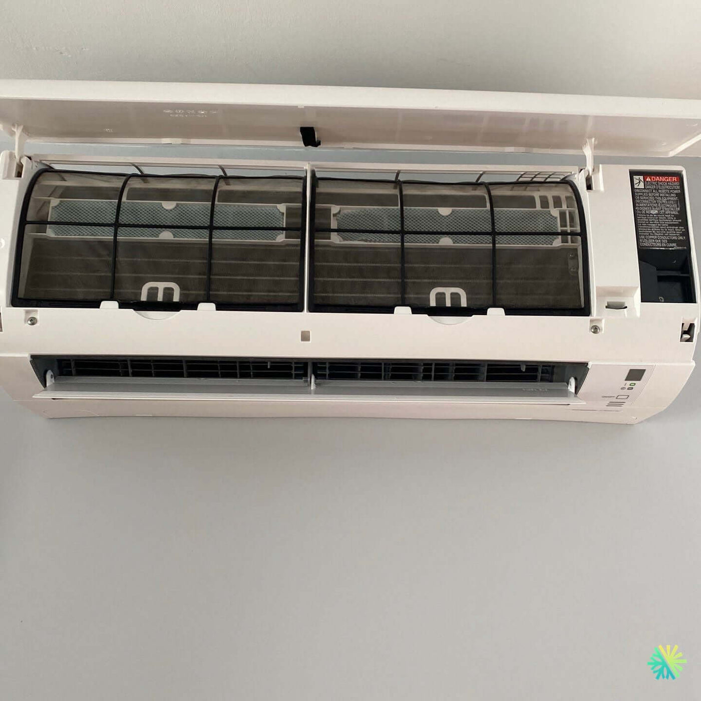 Réparation d’une thermopompe murale Midea à Sainte-Rose