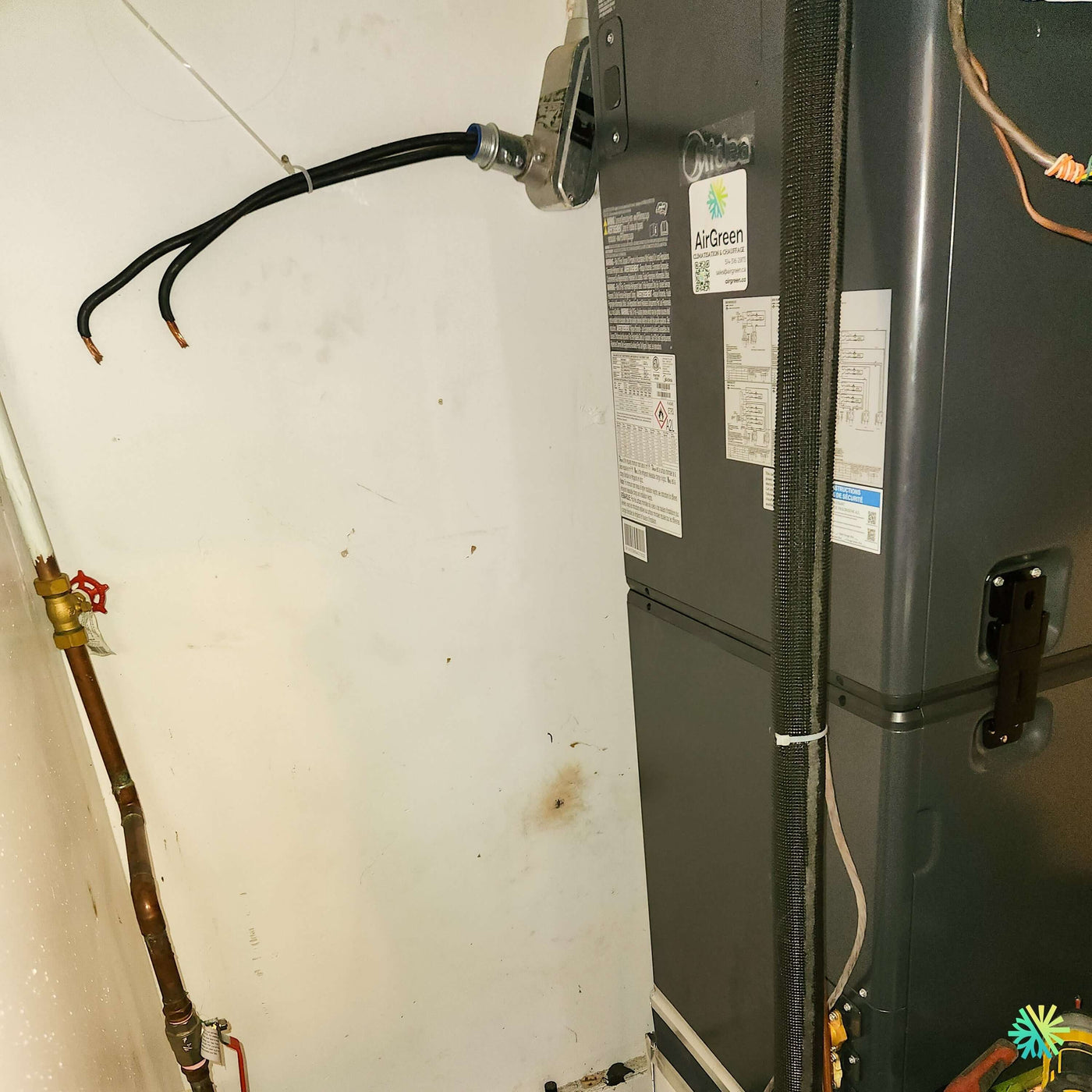 Installation d’une fournaise électrique MIDEA EVOX G3 1.5 tonnes à Fabreville, Laval : un système central compact, propre et prêt pour le confort quatre saisons