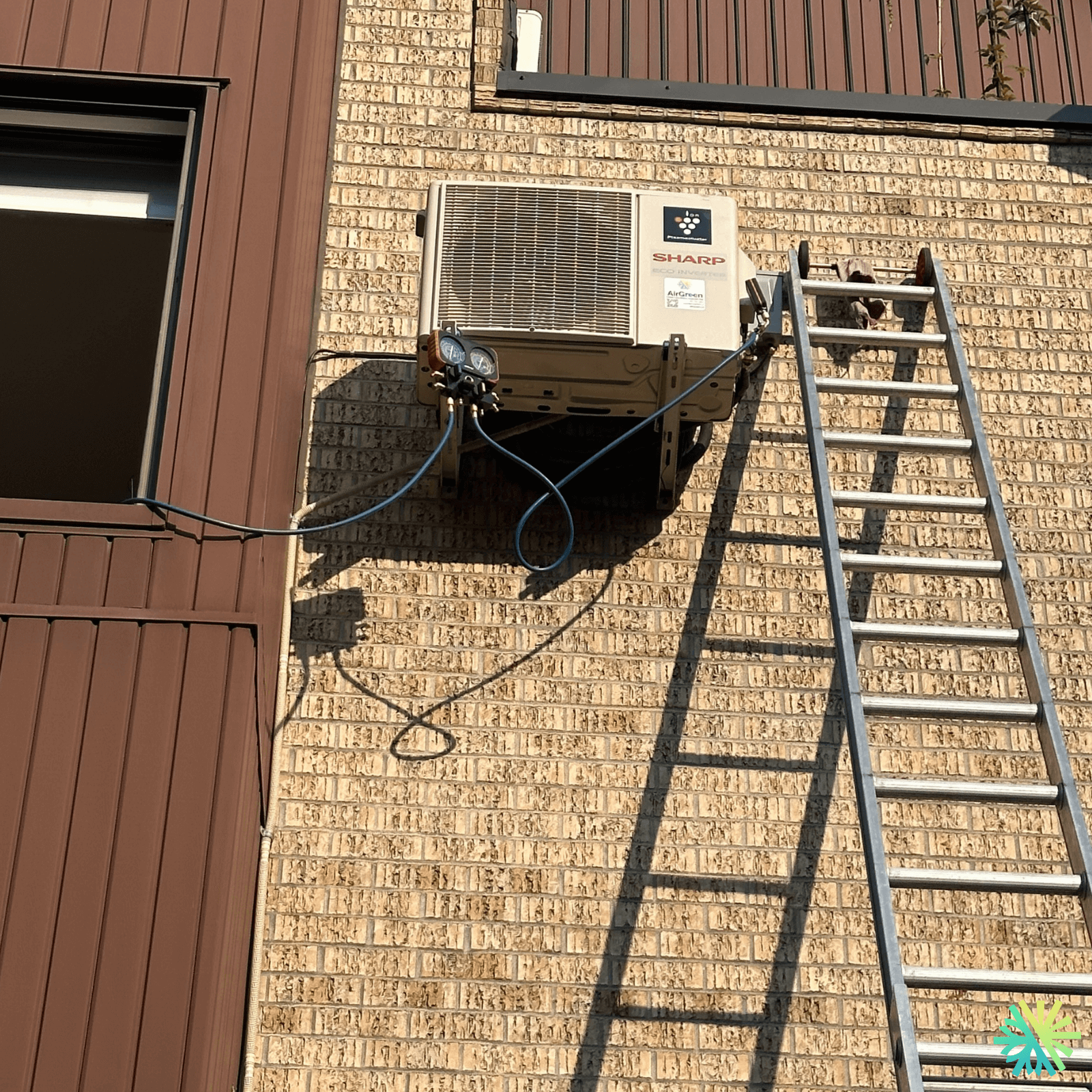 Installation d’une thermopompe murale Sharp à Rosemont–La Petite-Patrie