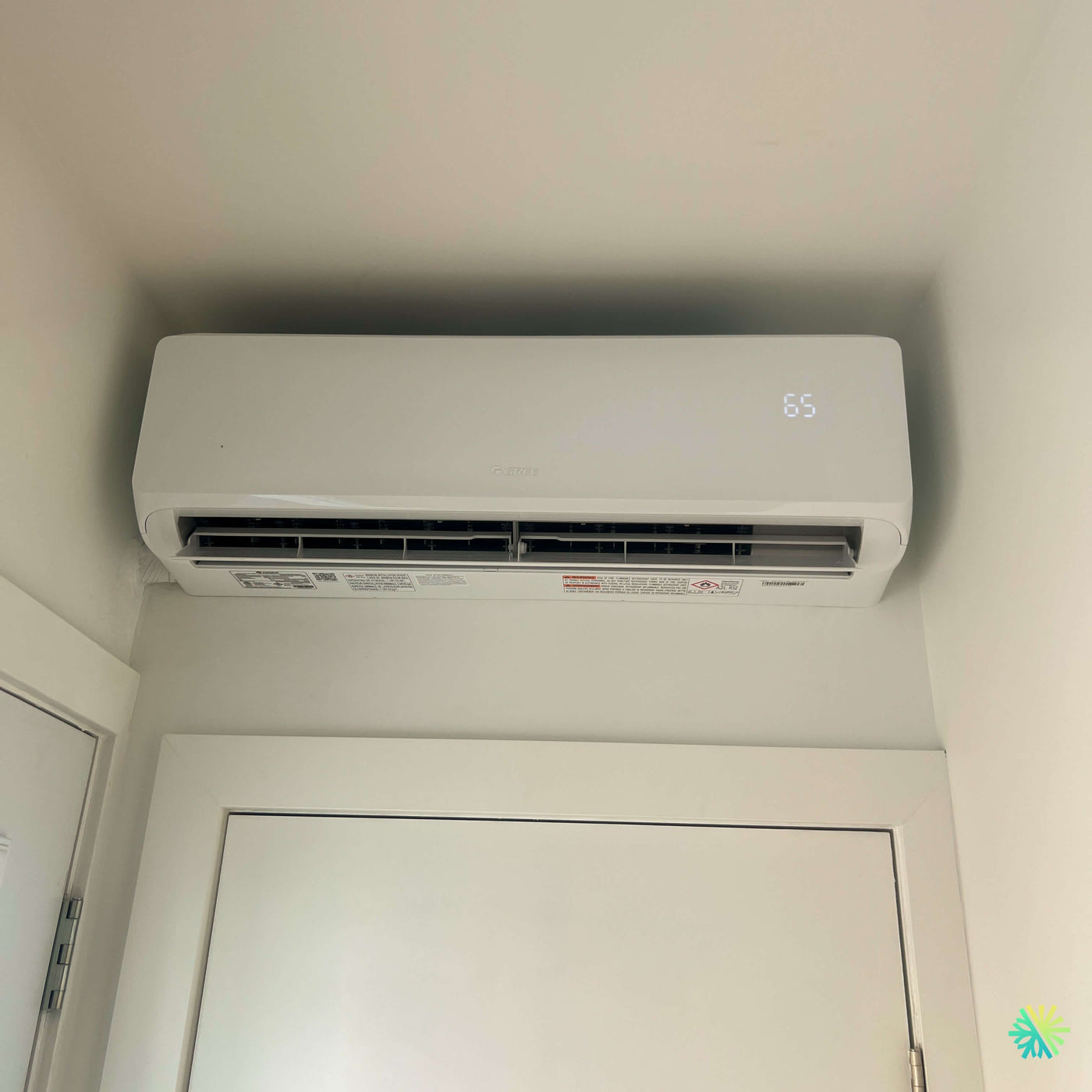 Installation d’une thermopompe DoubleZone GREE FREE MATCH R32 à LaSalle : deux têtes murales pour un confort précis dans une résidence montréalaise