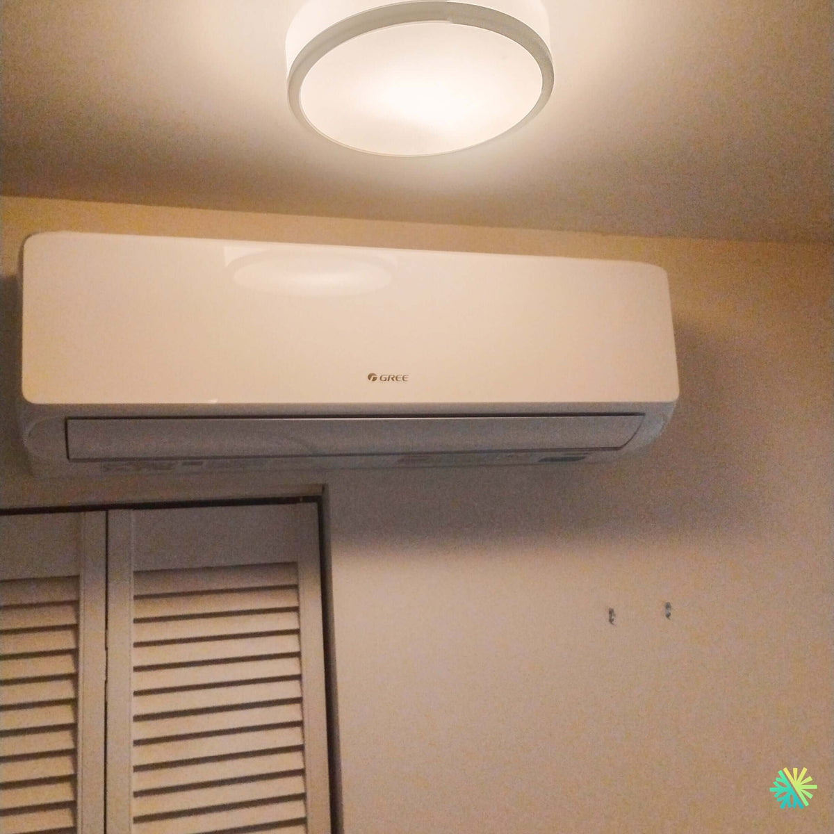 Installation d’une thermopompe 3 têtes GREE FREEMATCH R32 à Richelieu, en Montérégie