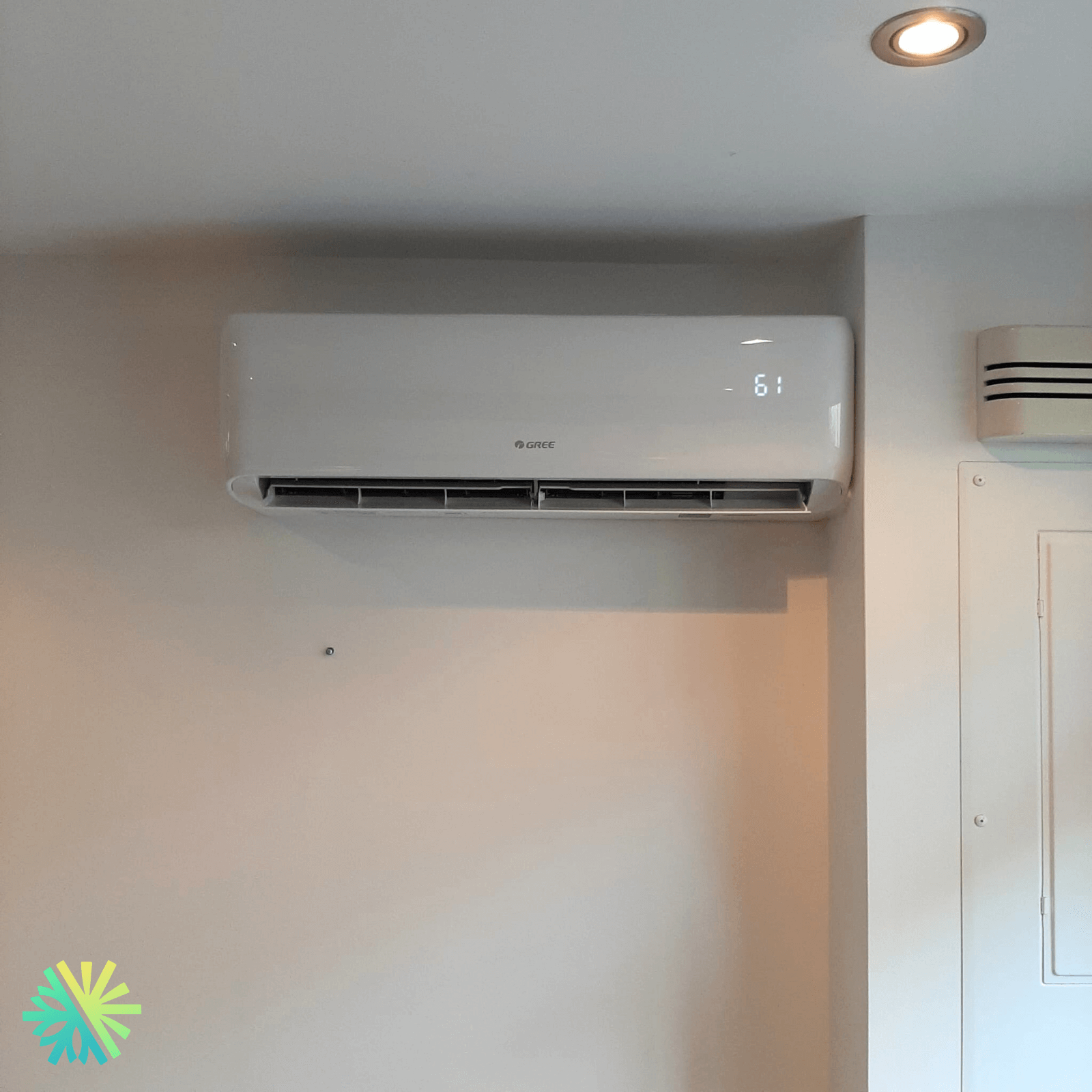 Installation d’une thermopompe murale GREE LIVO GEN4 à Dollard-des-Ormeaux