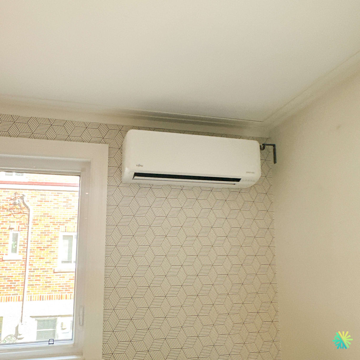 Installation d’une thermopompe murale Fujitsu AIRSTAGE Altair 700 à Les Cèdres, en Montérégie