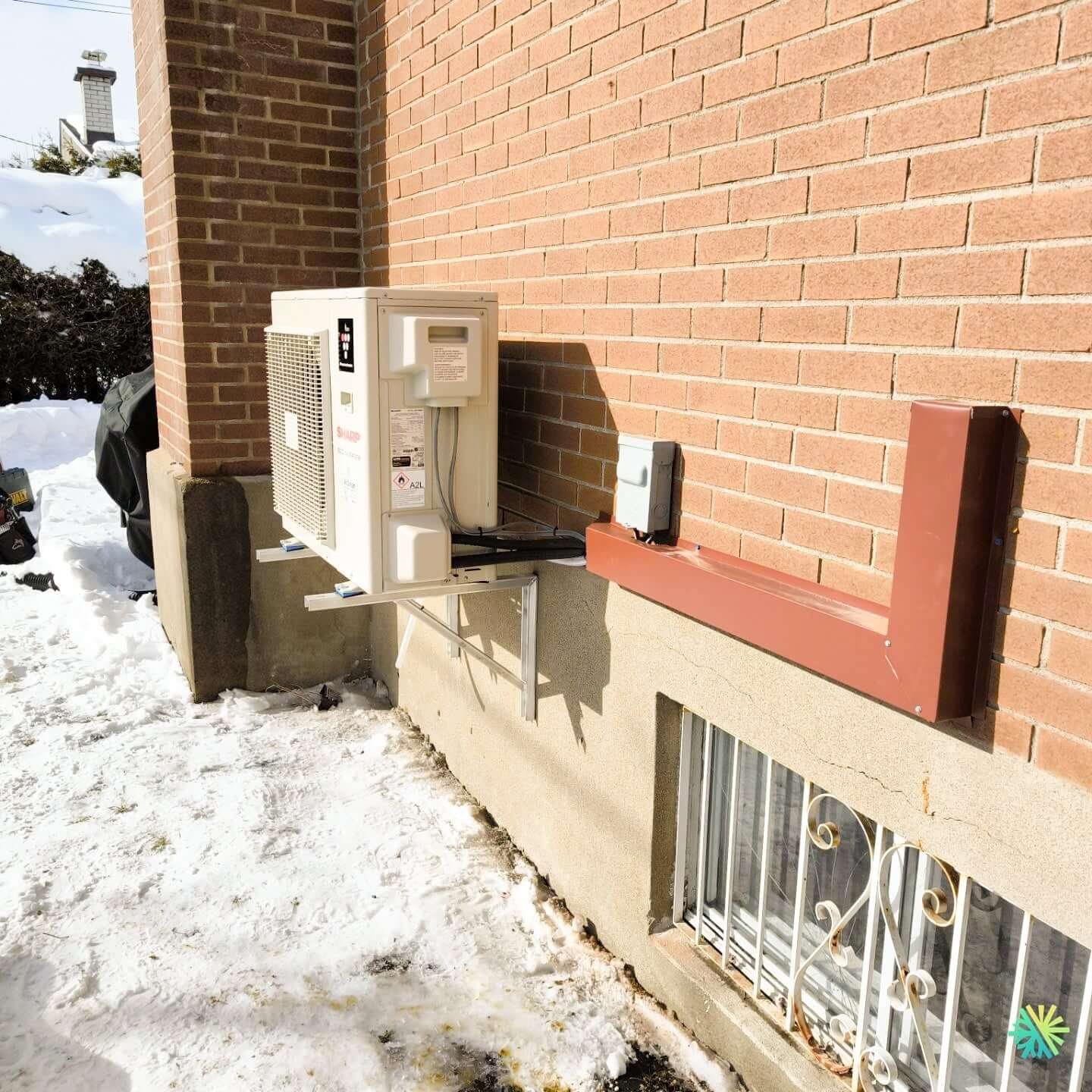 Installation d’une thermopompe murale SHARP ZU1 18 000 BTU à Varennes – Performance et confort garantis par AirGreen