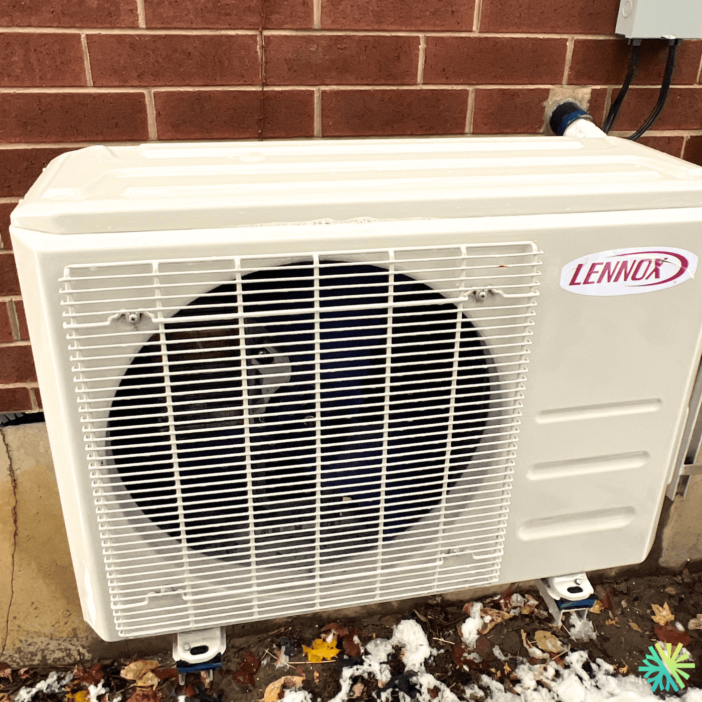 Service et entretien d’une thermopompe murale Lennox à Dollard-des-Ormeaux (West Island)