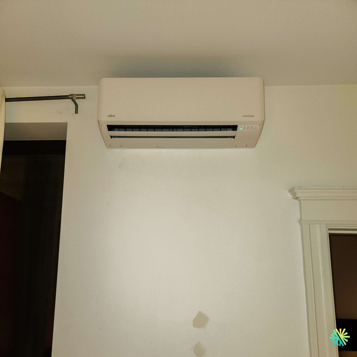 Installation d’une thermopompe murale Fujitsu AIRSTAGE Altair 500 à Saint-Sébastien en Montérégie