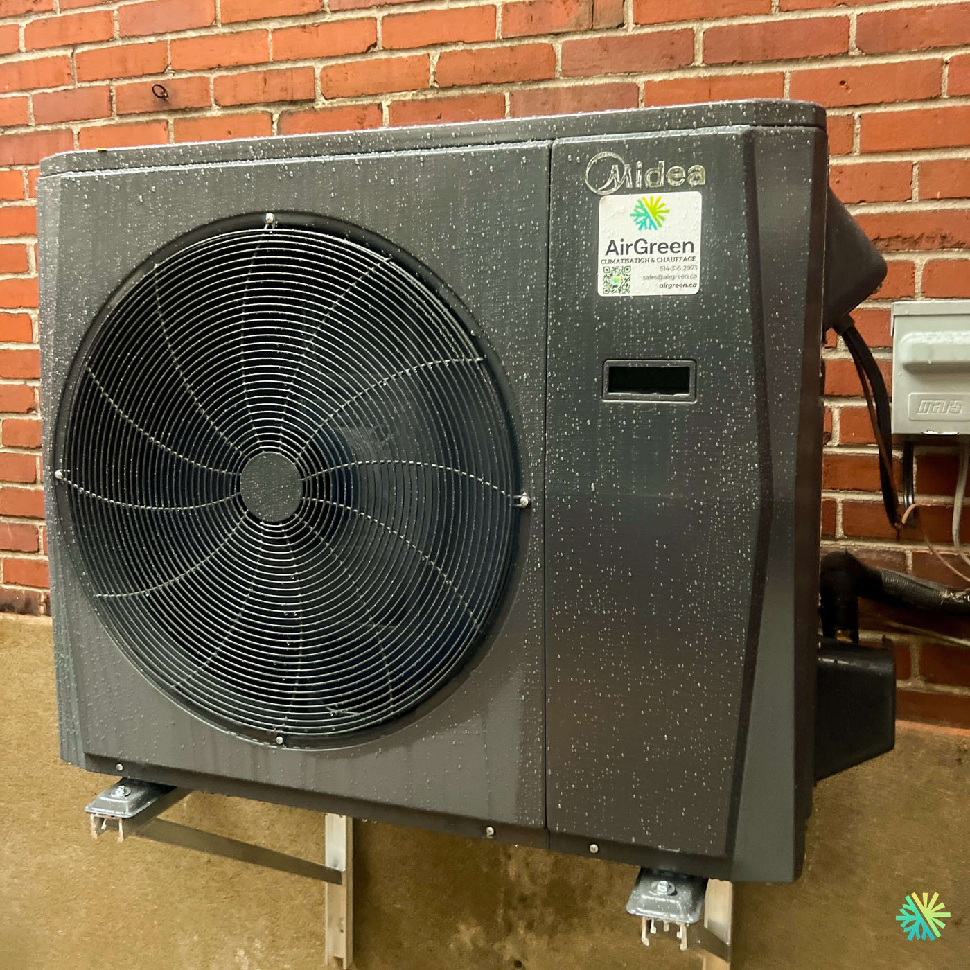 Installation d’une thermopompe centrale 2.5 tonnes MIDEA EVOX G3 à Duvernay, Laval