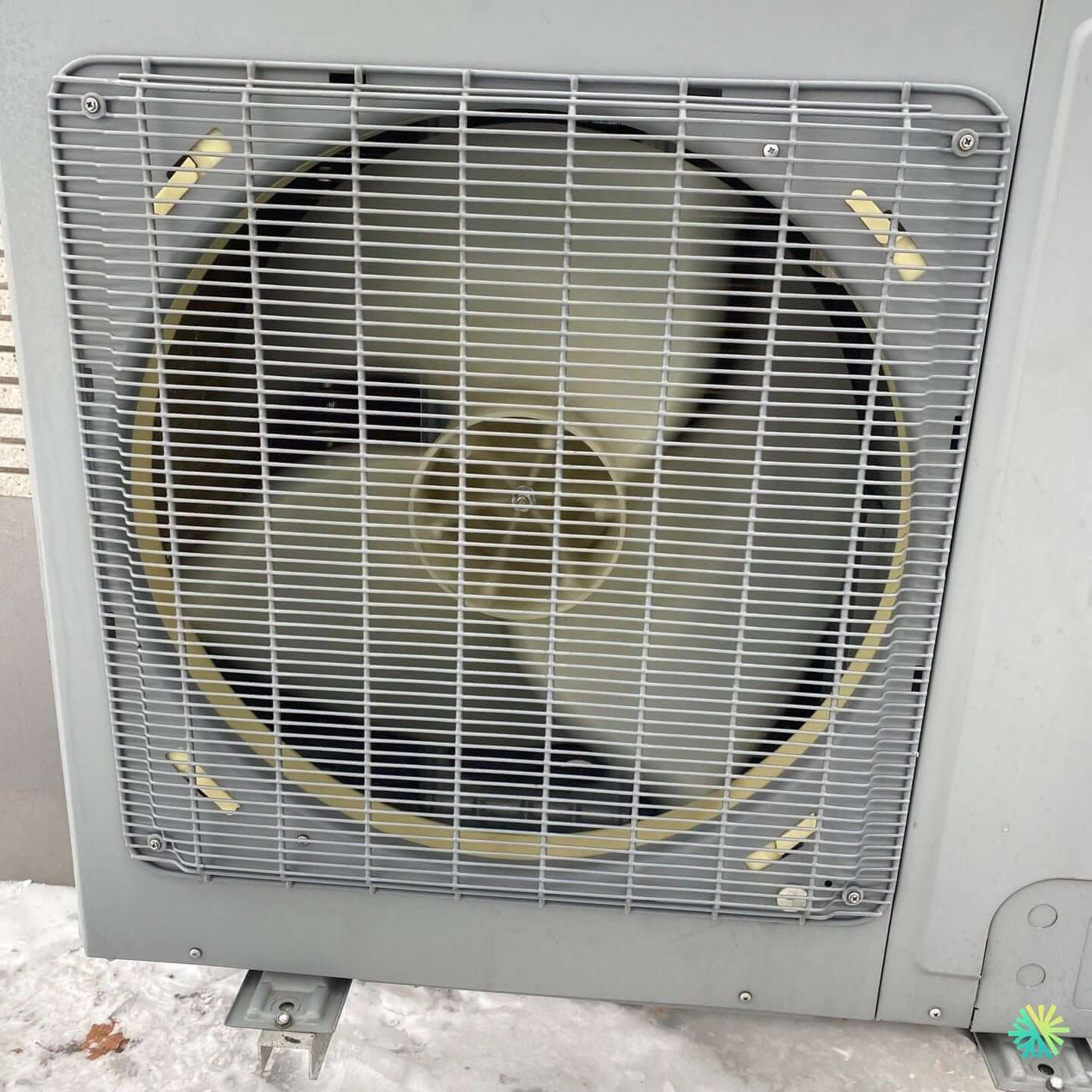 Réparation d’une thermopompe extérieure Goodman à Saint-Constant