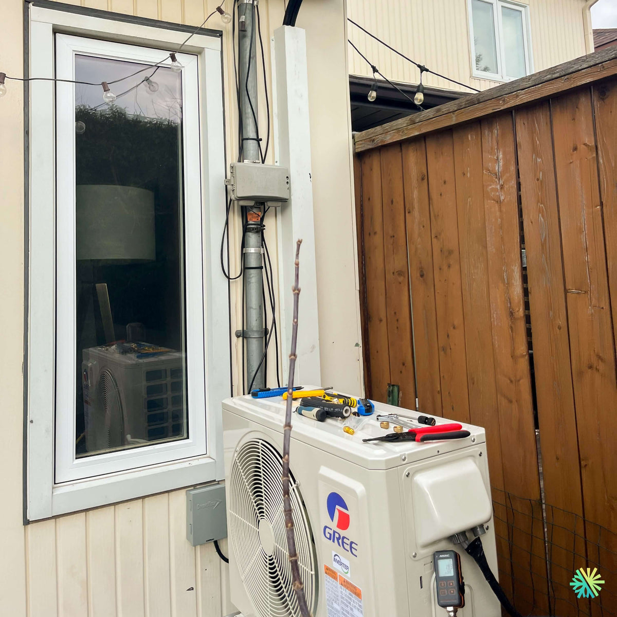 Installation d’une thermopompe murale GREE VITA R32 à Oka, Rive Nord – Mini Split climatiseur et chauffage résidentiel