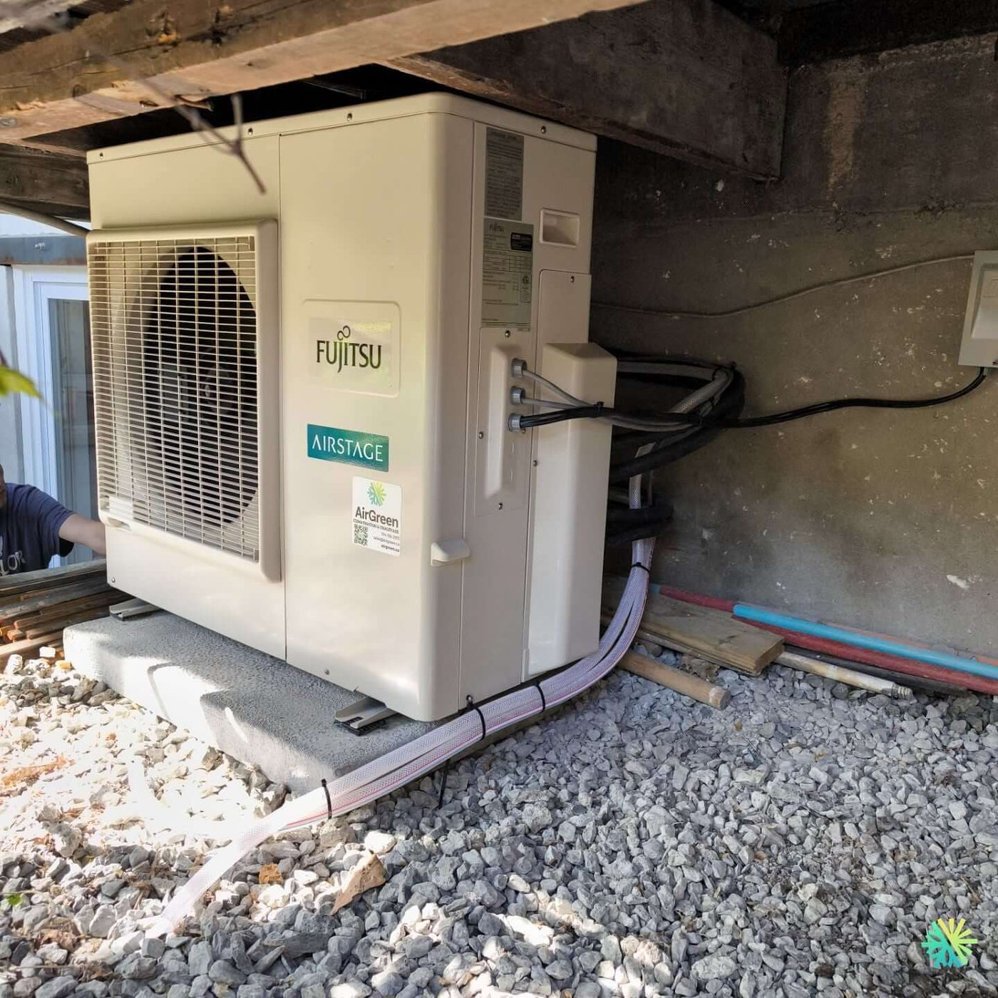 Installation d’une thermopompe centrale Fujitsu Airstage à Sainte-Rose (Laval)